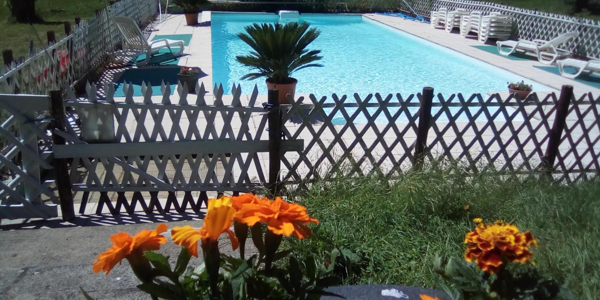 Hotel Du Val D'Aure Cadeac Экстерьер фото