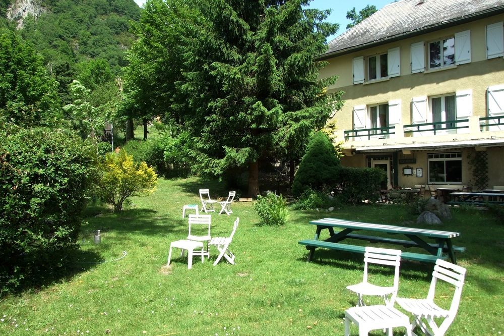 Hotel Du Val D'Aure Cadeac Экстерьер фото