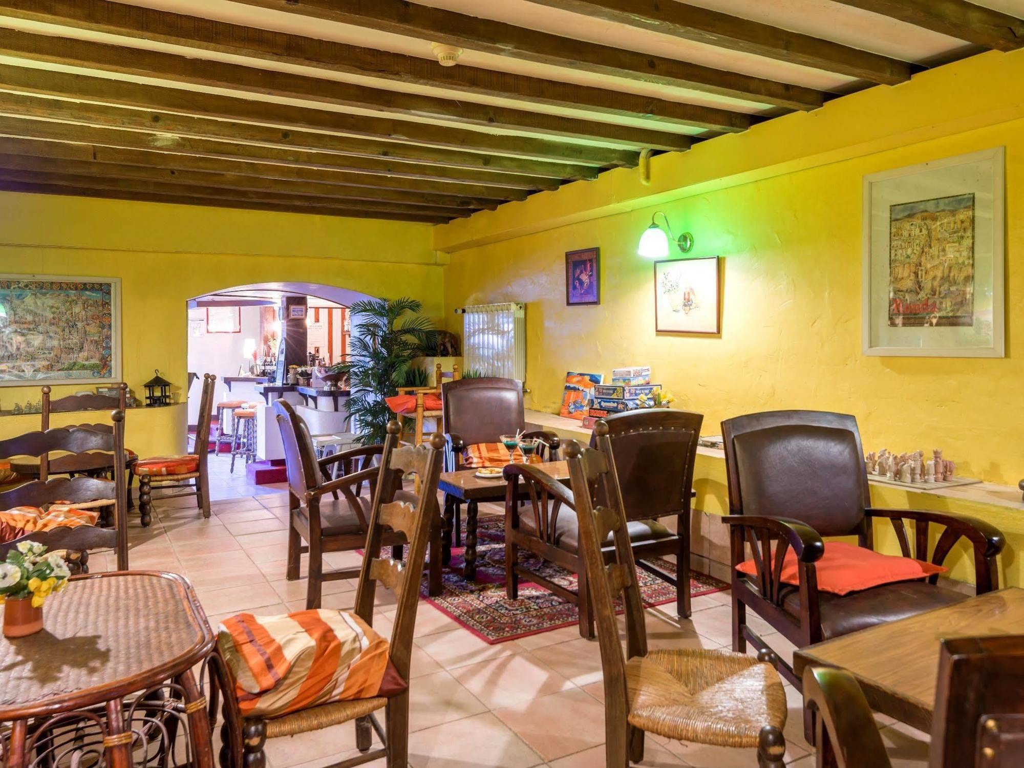 Hotel Du Val D'Aure Cadeac Экстерьер фото