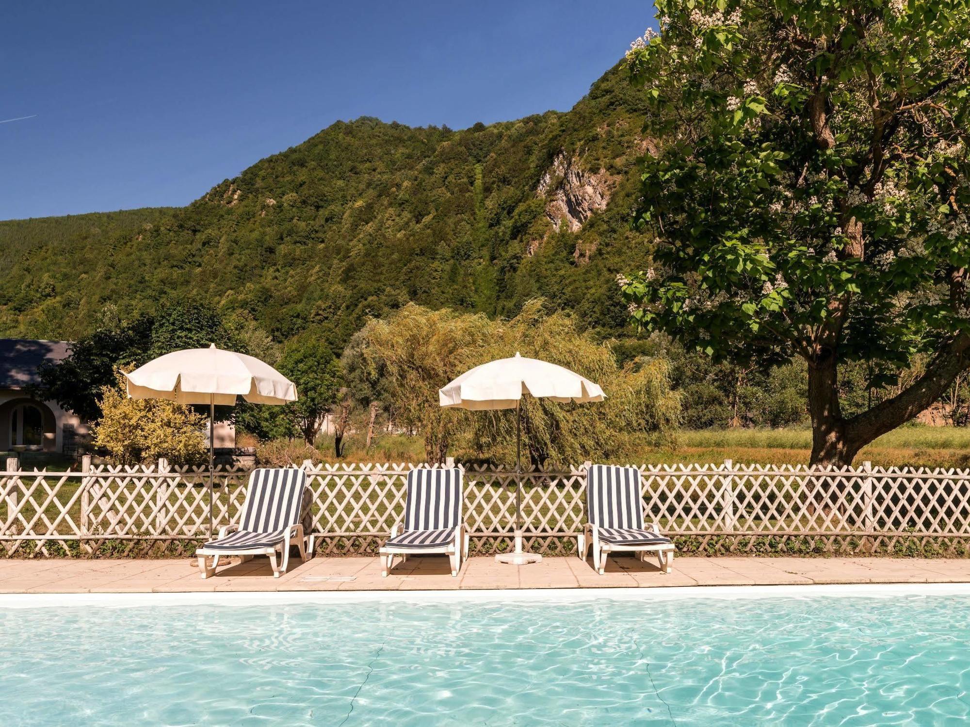 Hotel Du Val D'Aure Cadeac Экстерьер фото